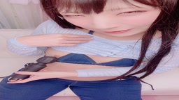 デニムビキニお姉さん