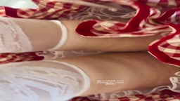 cos 裙底偷拍 - 3