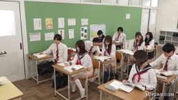 JK　特見え　半裸