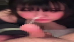 女子大生：笑顔でフェラ・顔射