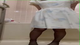 依音　ガーターおもらし