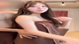 Fantia ゆあ　口と下の口で