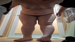 デブの脱衣所