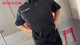 FC2PPV 4734593 【通い詰めてナンパ成功】お仕事中に制服姿で駐車場に点検という名目で呼び出して野外露出仁王立ちフェラ人が沢山来る中で立ちバック生中出し★レビュー特典有り★《デブ専/無修正/ぽっちゃり》