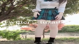 尝试用哥哥们的姿势尿尿发现好难，都流到腿上了