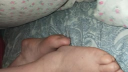 Feet mom 32+