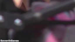 ミニスカ　座りパンチラ　丸見え