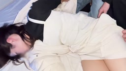 彼氏持ちスレンダーJD飲酒複数連続中出し