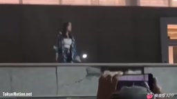 中国の学祭で巨乳がポロリ