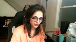 欧米の美女乳首ポロリ 何事も無かったかのように誤魔化すが。