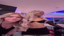 ブラが突然外れて