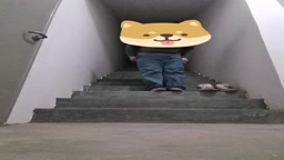 在楼道里脱光光