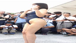 デカケツ某有名レイヤーの撮影風景。