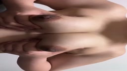 デカいし揉みすぎ