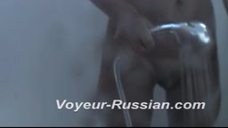 シャワー中におしっこ