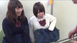 嫌々顔射／笑顔で顔射