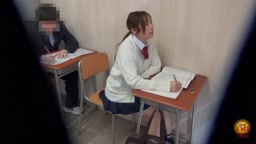授業中おもらし2
