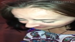 洋物 人妻 カップの精子を飲む