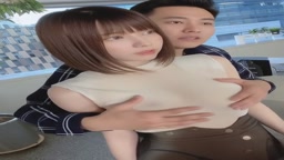 えなこ　揉まれる🍑