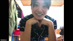 Slender amateur flashing her perfect tits