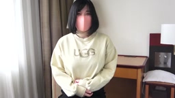 妊娠線の目立つデカクリ人妻