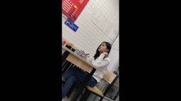 チ〇ポ露出④　※バレあり・食堂