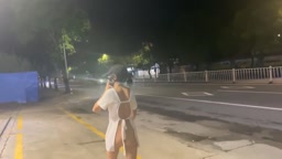 8月新流出 天花板露出狂人御姐