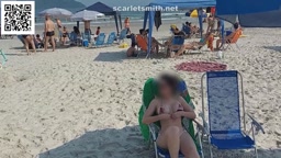 Exhibitionism in public beach[scarlet_smith]