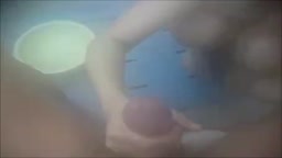 男の潮吹き 大量で嬢がひくwww