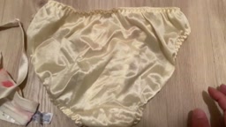 下着漁り・パンツチェック