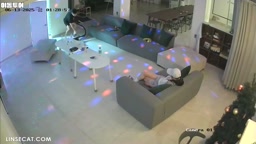 本)신작 친구들이 떠난 후 그는 술에 취한 여자와 성관계를