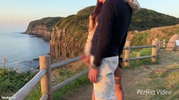 いつでも手コキする彼女①