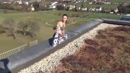 Yoga -Blowjob mit deutscher Schönheit