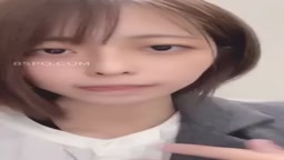 OLが自宅でオナニー見せてくれる自撮り