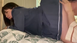 無 制服姿の娘のアナルに中出し