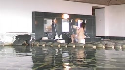 セミヌード、ポロリ有