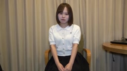 小動物系の可愛いお姉さんイキまくりで中出しされる。