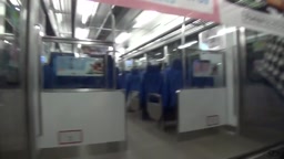 場違い排泄 電車でおしっこ 無