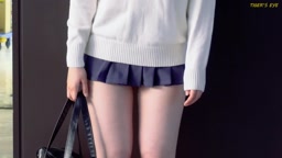 スカートめくり