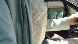 透け透けのチュニックでドライブ