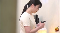 両手使用不可！オイルマッサージ師 ノーハンドおしっこ漏らし