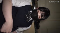 ”芸能スカウト殺到”の超美形ハーフ18歳に人生初のピル無し生中出し。制服姿で出演　90分超え4K高画質撮影希少映像。