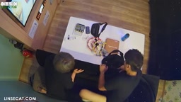 本)신작 여자친구는 생리 중이고 섹스에 굶주린 남자는