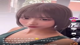 編集で消された胸チラ