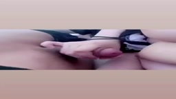 じゅりな 胸だし手コキ