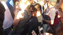 Pervert man encoxada teen 💦