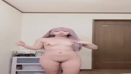 彼女の名前は何ですか？