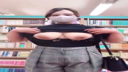 巨乳