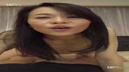 ゲーマーもびっくりの亀頭高速連打でパンツの中で勃起させられてしまいました。