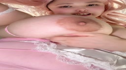 爆乳コスプレイヤー